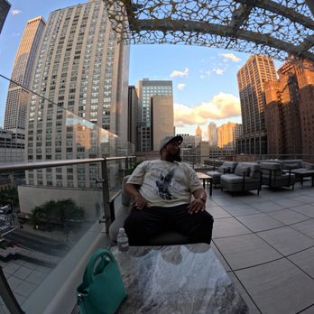 Z Bar - The views here are beautiful - Lounges Near Me - Chicago, Illinois