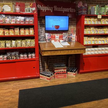 Savannah Candy Kitchen - Candy Stores Near Me - Fort Washington, Maryland