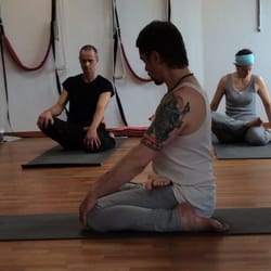 Yoga-Style