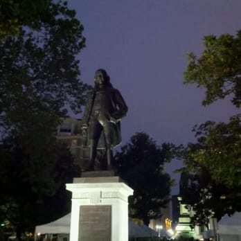 Lafayette Square - Parks Near Me - New Orleans, Louisiana