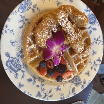 Little Hen - Chicken and waffles - Breakfast & Brunch Near Me - New York, New York Little Hen - Chicken and waffles - Breakfast & Brunch Near Me - New York, New York
