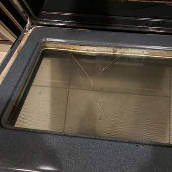 Tropical Escape Vacation Homes - Broken oven door. We had bought groceries for suppers for the week and desserts and it was wasted. - Vacation Rentals Near Me - Davenport, Florida Tropical Escape Vacation Homes - Broken oven door. We had bought groceries for suppers for the week and desserts and it was wasted. - Vacation Rentals Near Me - Davenport, Florida