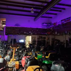 Mark Smith's Small Engine Repair - Inside the shop