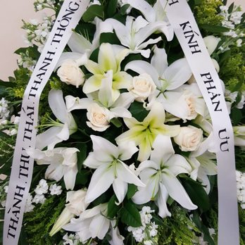 Bolsa Florist - Bolsa Florists helped us arranged the last minute for our auntie funeral. Mindy is very nice, helpful, finishes  with the amazing job - Florists Near Me - Westminster, California