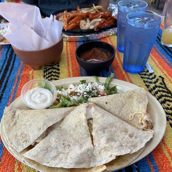 El Patio Restaurant - Stuffed chicken quesadilla and shrimp fajitas - Mexican Near Me - Fresno, California El Patio Restaurant - Stuffed chicken quesadilla and shrimp fajitas - Mexican Near Me - Fresno, California