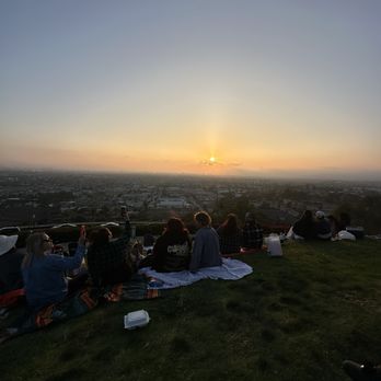 Hilltop Park - Parks Near Me - Signal Hill, California Hilltop Park - Parks Near Me - Signal Hill, California