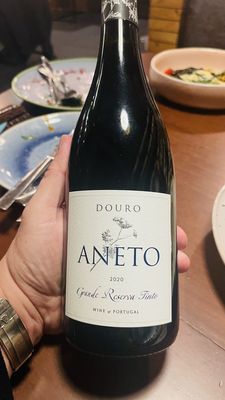 Aneto & Table by null