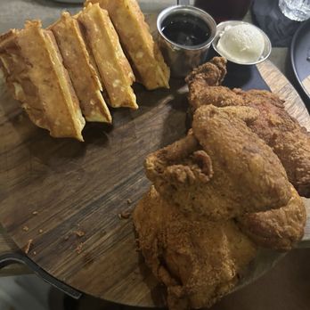 Batch Local Kitchen: Fort Lauderdale - Chicken 'N' Waffles - American Near Me - Fort Lauderdale, Florida Batch Local Kitchen: Fort Lauderdale - Chicken 'N' Waffles - American Near Me - Fort Lauderdale, Florida
