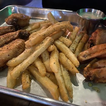 7th + Grove - 1/2 Lemon pepper and 1/2 mojo wings - Southern Near Me - Tampa, Florida