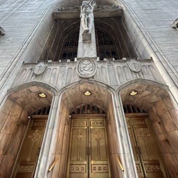 St. Peter's Church - Churches Near Me - Chicago, Illinois