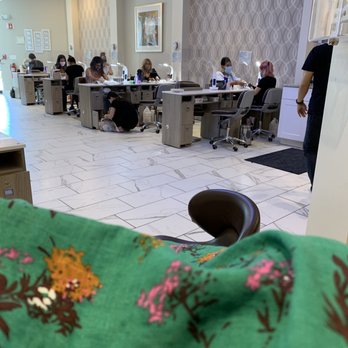 Magic Nails Oakbrook Terrace - Nice clean facility. - Nail Salons Near Me - Oakbrook Terrace, Illinois