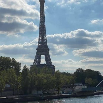 Eiffel Tower Terrace - Vacation Rentals Near Me - Paris, 75