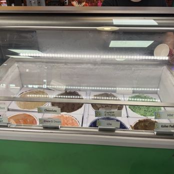 Mango's - Ice cream selection and specials - Shaved Ice Near Me - Koloa, Hawaii