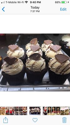 Carlo's Bake Shop by null