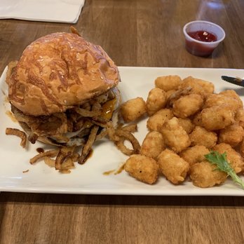 The Craft House - Sooooooo good. Western-style burger substituted with a vegetarian patty - Gastropubs Near Me - Clovis, California The Craft House - Sooooooo good. Western-style burger substituted with a vegetarian patty - Gastropubs Near Me - Clovis, California