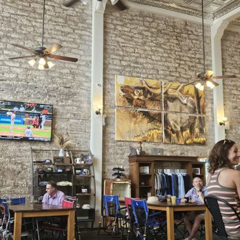 Mesquite Creek Outfitters - Beer, Wine & Spirits Near Me - Georgetown, Texas