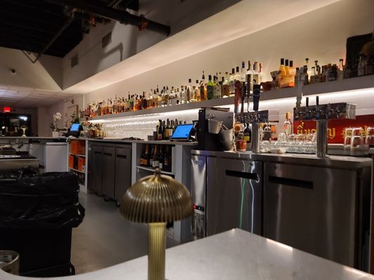 Tipsy Thaiger by null