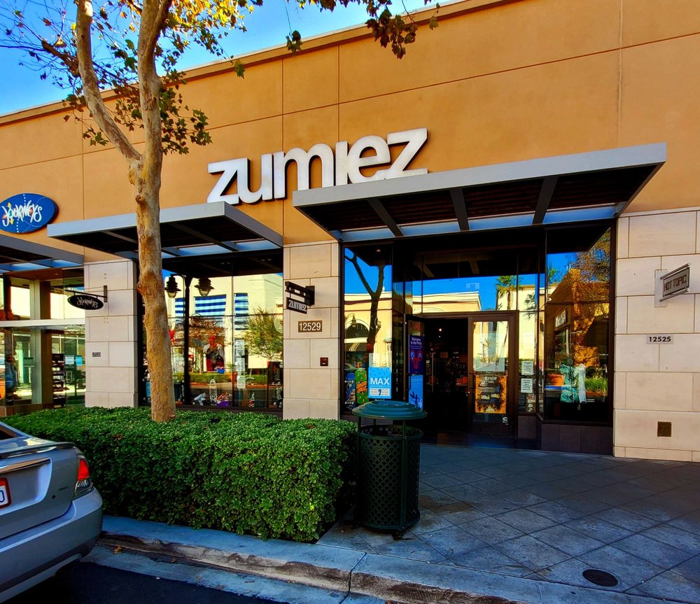 ZUMIEZ Updated October 2024 11 Photos & 40 Reviews 12529 N Main
