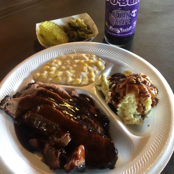 Red Barn Bar-B-Que - Brisket plate with spicy sauce .. Alright at best, not impressed, but this is where my coworker wanted to go. - Barbeque Near Me - Colleyville, Texas Red Barn Bar-B-Que - Brisket plate with spicy sauce .. Alright at best, not impressed, but this is where my coworker wanted to go. - Barbeque Near Me - Colleyville, Texas