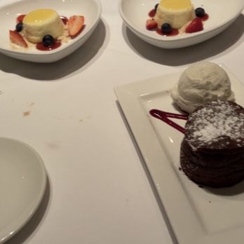Roy's Waikiki - Deserts - Hawaiian Near Me - Honolulu, Hawaii