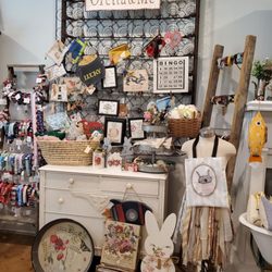 Cottle and Gunn - Merchandise display