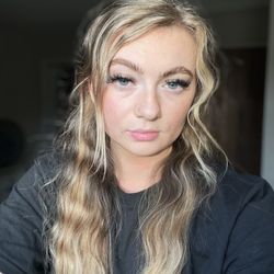 Lucky Lash Lounge