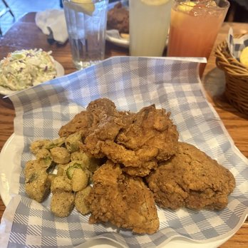 Cracker Barrel Old Country Store - Chicken Fried Chicken , okra - American Near Me - Gallup, New Mexico