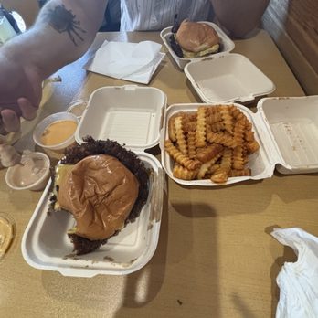Cow & Cheese - Burgers Near Me - Maitland, Florida