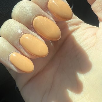 Diva Nails & Spa - Just kinda blobby and sloppy. - Nail Salons Near Me - Melbourne, Florida