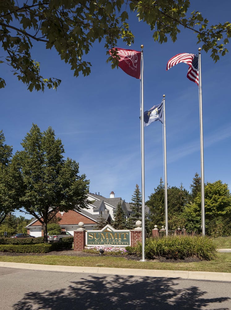 SUMMIT CREEK APARTMENTS Updated October 2024 45464 Elmwood Circle