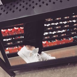 nike store deer park