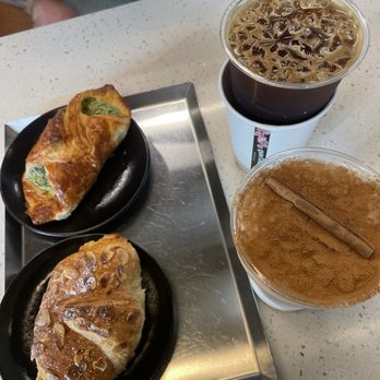Gute Leute - Croissants, Americano iced, chai latte iced - Coffee & Tea Near Me - Arlington, Virginia Gute Leute - Croissants, Americano iced, chai latte iced - Coffee & Tea Near Me - Arlington, Virginia