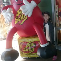 Jelly Belly - We try toithpaste,7up, bubble gum , candy corn mint chocolate chip
