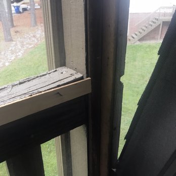 Madison Hunters Glen - The screen is on the inside of the railing nailed to ugly planks of thin wood - Apartments Near Me - Raleigh, North Carolina Madison Hunters Glen - The screen is on the inside of the railing nailed to ugly planks of thin wood - Apartments Near Me - Raleigh, North Carolina
