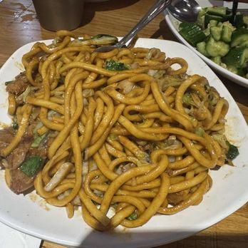 Juicy Dumpling Factory - Beef chow mein - Chinese Near Me - Redondo Beach, California Juicy Dumpling Factory - Beef chow mein - Chinese Near Me - Redondo Beach, California