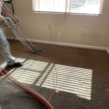 Four Seasons - Victor of Four Seasons in action. - Carpet Cleaning Near Me