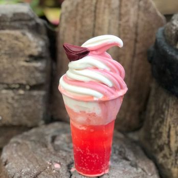 Sunshine Tree Terrace - Strawberry Vanilla Swirl and Strawberry Soda Float - Ice Cream & Frozen Yogurt Near Me - Lake Buena Vista, Florida Sunshine Tree Terrace - Strawberry Vanilla Swirl and Strawberry Soda Float - Ice Cream & Frozen Yogurt Near Me - Lake Buena Vista, Florida