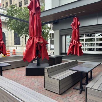 Pour Taproom - Outdoor seating area - Beer Bar Near Me - Jacksonville, Florida Pour Taproom - Outdoor seating area - Beer Bar Near Me - Jacksonville, Florida