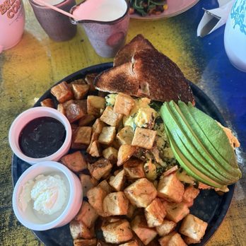 Breakfast Company - Vegan scramble - Breakfast & Brunch Near Me - West Hollywood, California Breakfast Company - Vegan scramble - Breakfast & Brunch Near Me - West Hollywood, California