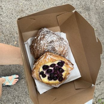 Oak & Honey - Blueberry Sweet Danish and Chocolate Almond Croissant - Sandwiches Near Me - Chicago, Illinois Oak & Honey - Blueberry Sweet Danish and Chocolate Almond Croissant - Sandwiches Near Me - Chicago, Illinois