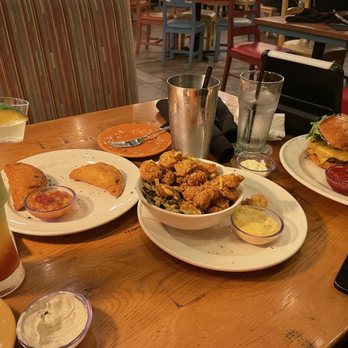 Bahama Breeze - Beef Empanadas, Firecracker Shrimp, Grilled Cheeseburger and Bahamarita - Latin American Near Me - Orlando, Florida Bahama Breeze - Beef Empanadas, Firecracker Shrimp, Grilled Cheeseburger and Bahamarita - Latin American Near Me - Orlando, Florida