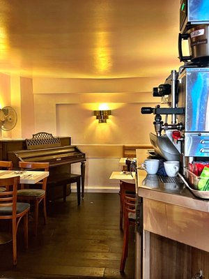 David's Delicatessen & Diner by null