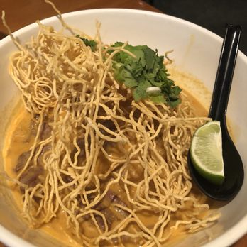 Dozika - Crispy and Soft Noodle, curry and beef base soup with soft noodle covered by crispy noodle atop. Amazing texture - Japanese Near Me - Evanston, Illinois Dozika - Crispy and Soft Noodle, curry and beef base soup with soft noodle covered by crispy noodle atop. Amazing texture - Japanese Near Me - Evanston, Illinois