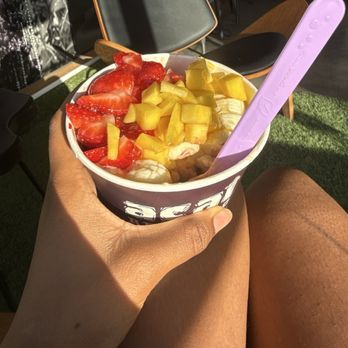 Acai Republic - Burbank - Acai Cali bowl with passion fruit cream under - Acai Bowls Near Me - Burbank, California Acai Republic - Burbank - Acai Cali bowl with passion fruit cream under - Acai Bowls Near Me - Burbank, California