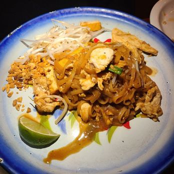 Glai Baan - Pad Thai - Thai Near Me - Phoenix, Arizona