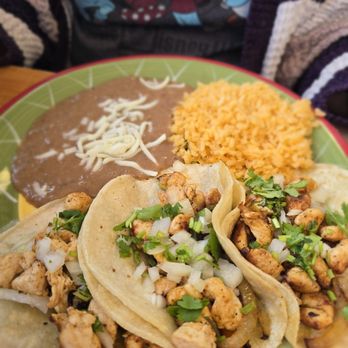 Mariscos El Wero - Chicken taco plate - Seafood Near Me - Fort Worth, Texas