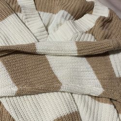 Plato's Closet - Sweater i bought from plato's closet