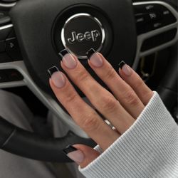 De Paris Nails - Black french dip w tip