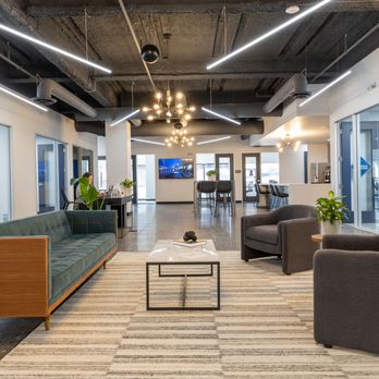 Expansive Cathedral Square - Shared Office Spaces Near Me - Milwaukee, Wisconsin Expansive Cathedral Square - Shared Office Spaces Near Me - Milwaukee, Wisconsin