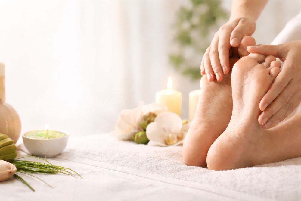Happy Feet Reflexology Logo
